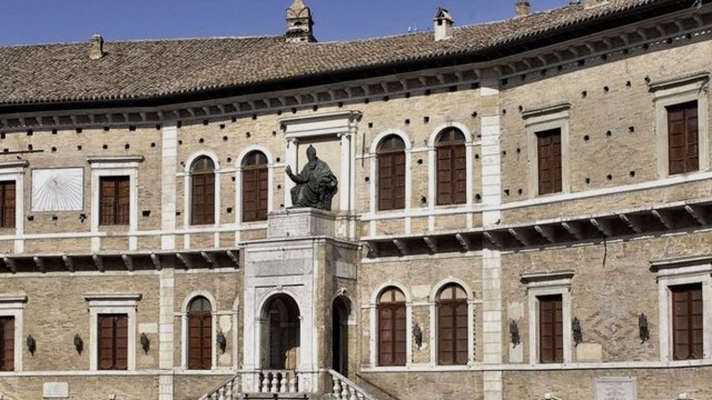 Visit Fermo Scenic Town Walking Tour with Drink in Offida