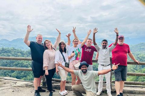 From Kandy to Nuwara Eliya & Moon Plains – Tuk‑Tuk Day Tour From Kandy: Moon Plains Highlands Viewpoint Experience