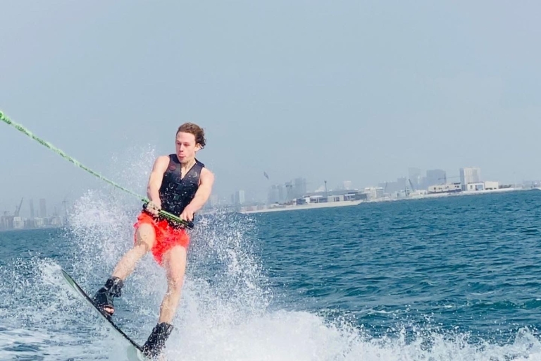 Dubaj: prywatna łódź motorowa i wakeboardSesja 60-minutowa