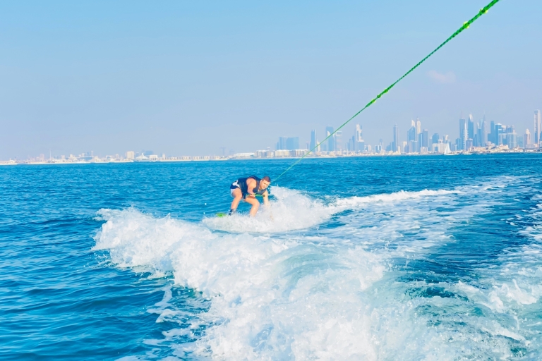 Dubai: privé speedboot- en wakeboard-ervaringSessie van 30 minuten