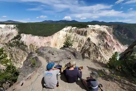 Grand Canyon of the Yellowstone: Loop Hike with Lunch