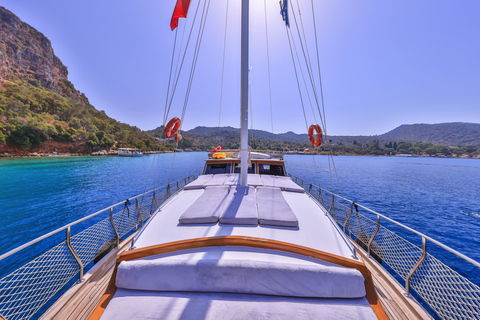 Kas : Journée complète d'excursion privée en bateau dans les îles de Kas avec déjeuner