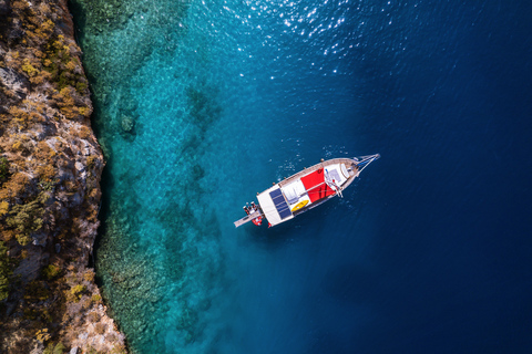 Kas : Journée complète d'excursion privée en bateau dans les îles de Kas avec déjeuner