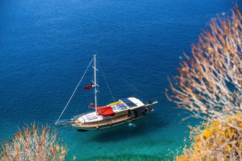 Kas: gita in barca privata di un'intera giornata alle isole di Kas con pranzo