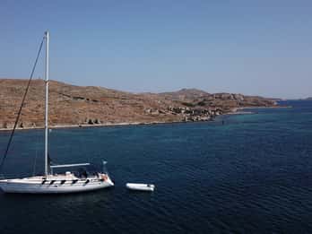 From Mykonos: Delos & Rhenia All-Inclusive Cruise with Lunch