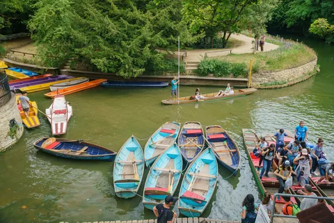 Oxford: Excursão a pé e de barco guiada por antigos alunos com o New College