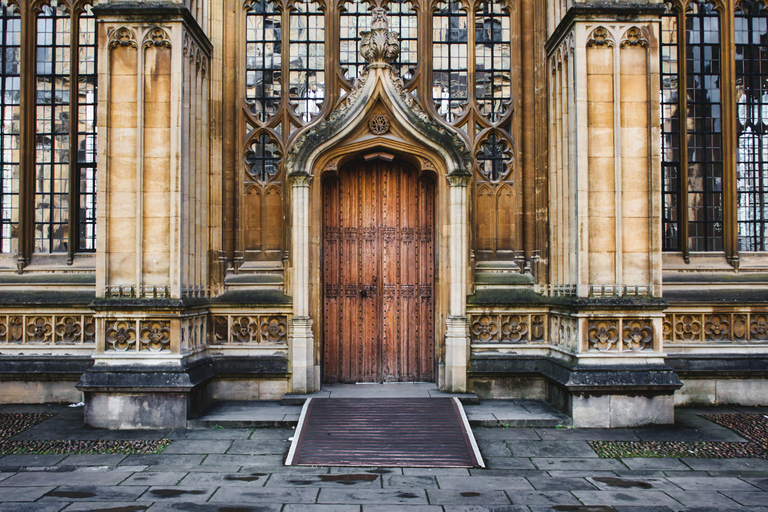 Oxford: Alumni Led Walking & Punting Tour w/Christ Church Shared Tour with Christ Church Entry