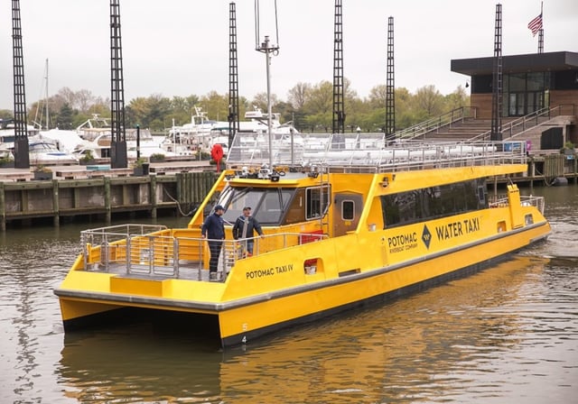 Washington DC: 1 or 2-Day Unlimited Water Taxi Pass