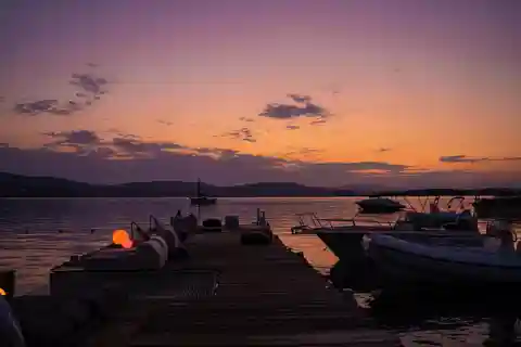 Vourvourou: Sunset Cruise to Diaporos Island & Blue Lagoon