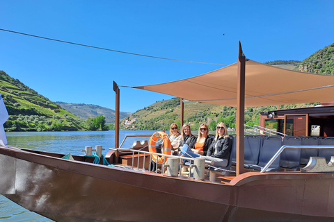 Porto: Tour dei 2 vigneti della Valle del Douro con pranzo e crociera sul fiume