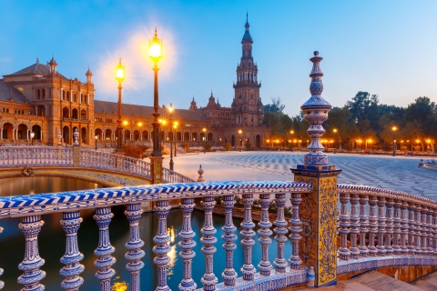 Seville: Self-Guided Scavenger Hunt and City Walking Tour