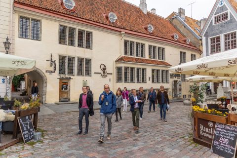 Tallinn Shore Excursion: Old Town Walking Tour