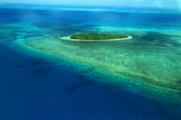 Cairns, Außenkanten des Great Barrier Reef Scenic Flight - Housity