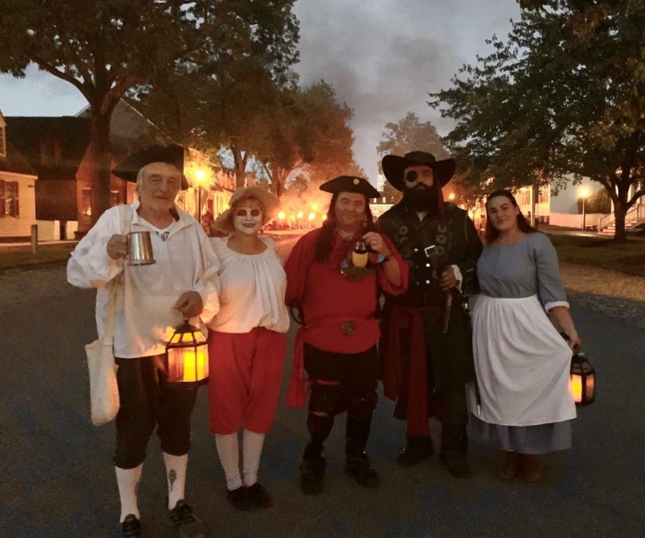 Williamsburg: Haunted Ghosts, Witches, and Pirates Tour