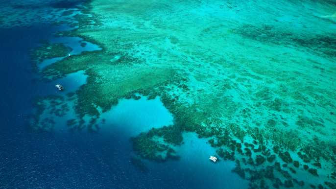 Cairns: bordes exteriores del vuelo panorámico de la Gran Barrera de Coral