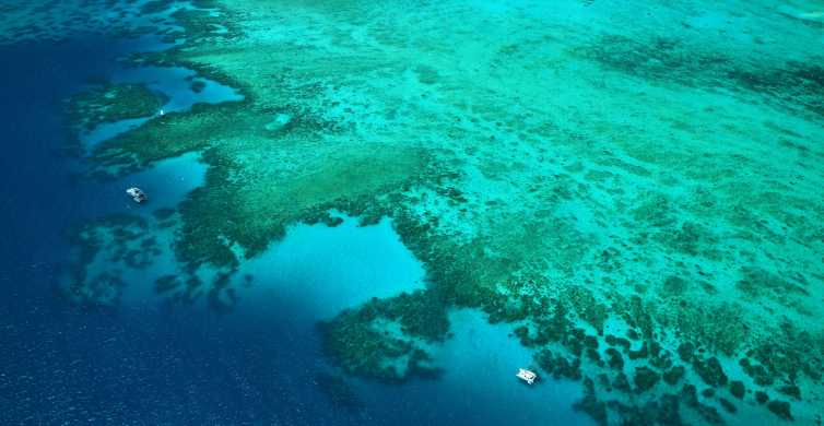 Cairns: Vnější okraje Velkého bariérového útesu Scénický let