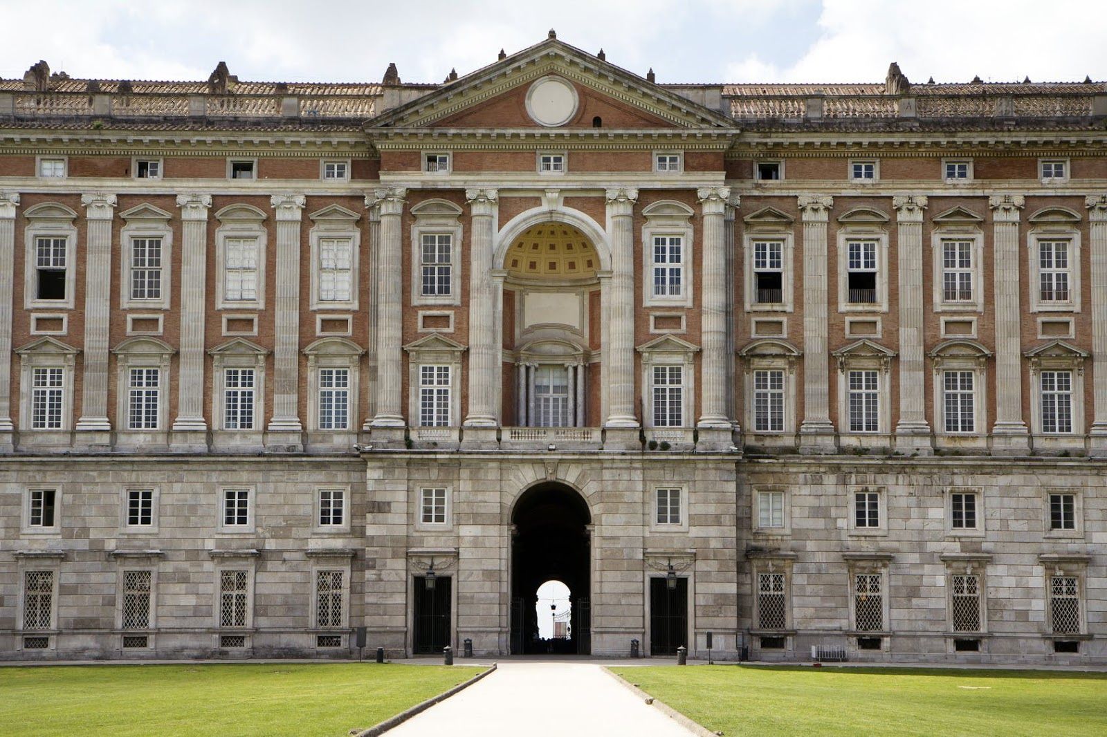 Neapel: Caserta Königspalast & Historisches Zentrum Tagestour