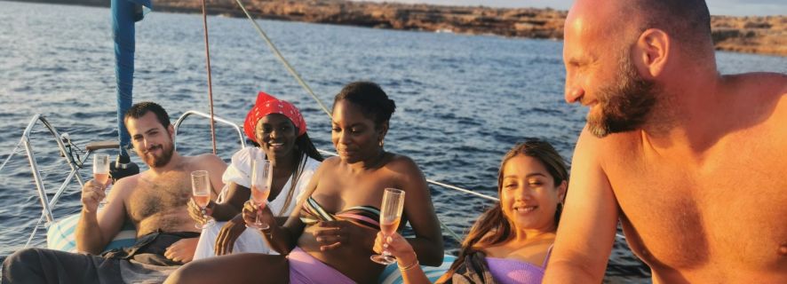 Ibiza: Sailing Day Trip to Formentera with Drinks and Snacks
