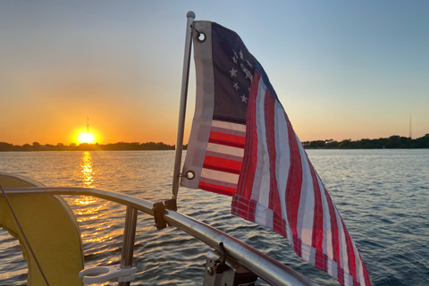 Orlando: viagem privada de barco ao pôr do sol no lago Fairview