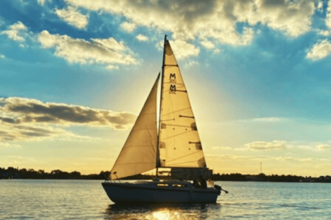 Orlando: Paseo privado en velero al atardecer por el lago Fairview