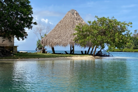Ciudad de Panamá/Portobelo: Excursión en catamarán con snorkel y almuerzoTour con recogida y regreso al hotel