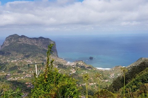 Ab Funchal: Santana und Pico do Areeiro Ostinseltour