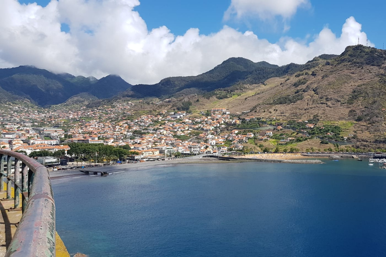 Från Funchal: Tur till Santana och Pico do Areeiro på östra ön