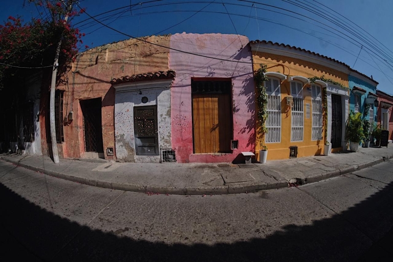 Cartagena: Prywatna piesza wycieczka Getsemani Graffiti z przekąskąCartagena: Prywatna piesza wycieczka Getsemani Graffiti z przekąskami