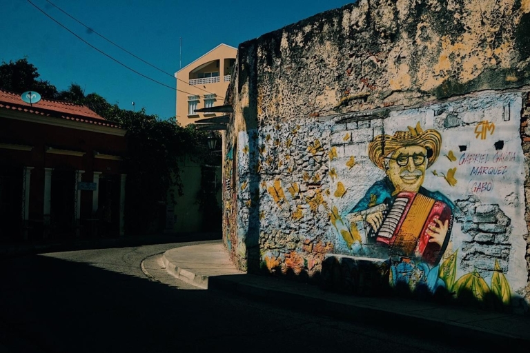 Cartagena: Prywatna piesza wycieczka Getsemani Graffiti z przekąskąCartagena: Prywatna piesza wycieczka Getsemani Graffiti z przekąskami