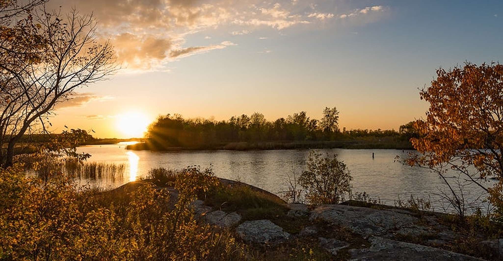 Kenora and Winnipeg, Smartphone Audio Driving Tour - Hizvo
