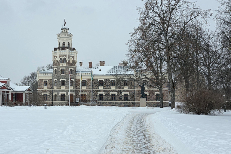 From Riga: Turaida & Sigulda Day Trip with Guide