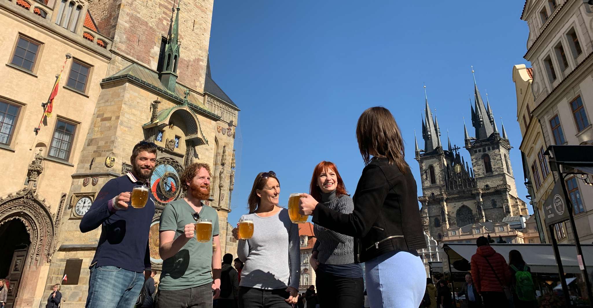 Praga, Historic Pubs Tour con bevande - Hizvo