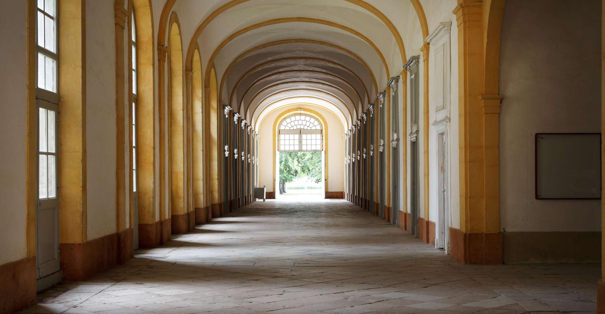 Borgogna, Biglietto d'ingresso dell'Abbazia di Cluny - Hizvo