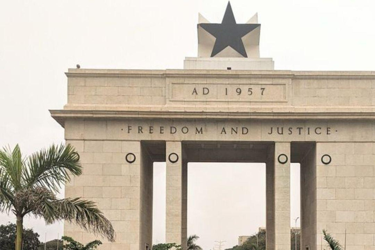 Accra: Private City Highlights Tour with Guide & Pickup