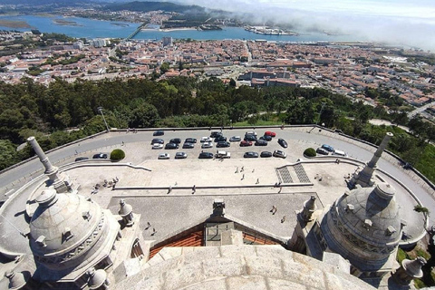 Barcelos, Ponte Lima, Viana Castelo: Private Tour from Porto