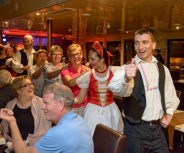 Budapest: Danube Cruise with Folk Dancing and Drinks