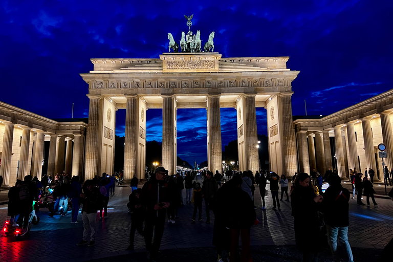 Berlin: Guided Walking Tour in English Berlin: Small Group Walking Tour in English