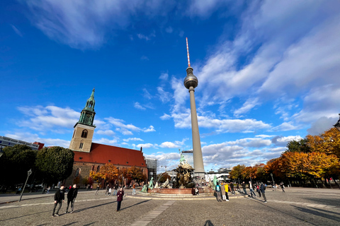 Berlin: Guided Walking Tour in English Berlin: Small Group Walking Tour in English