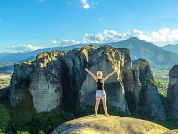 Thessaloniki: Full-Day Bus Trip to Meteora