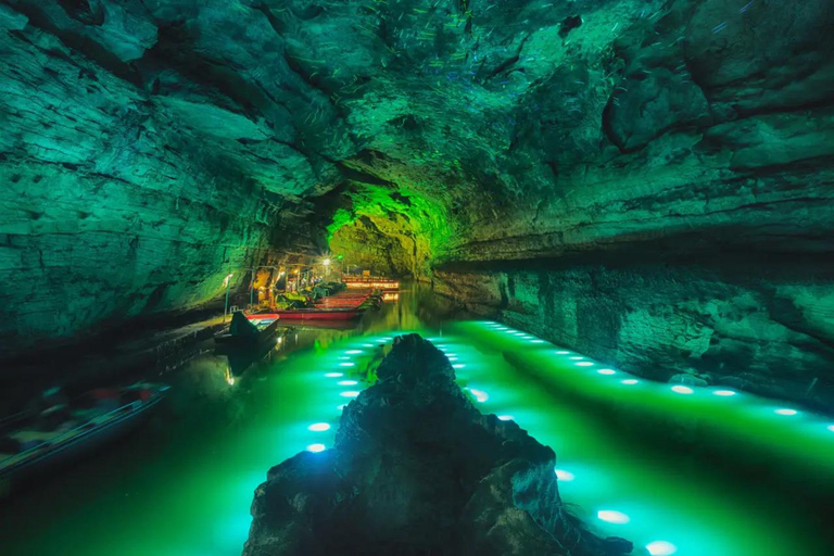 Visite privée d&#039;une journée à Zhangjiajie — Options multi-panoramiquesOption E : Grand Canyon et lac Baofeng