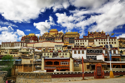 Kunming: 8-Day Yunnan Province Tour with Hotels & Meals