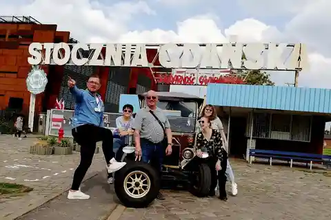 GDANSK City Tour by Golf Cart Live Guide & Sightseeing 90min