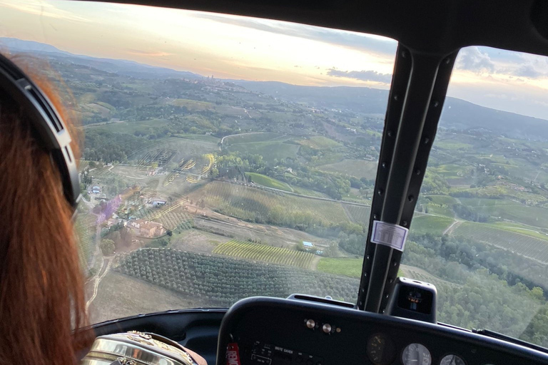 Florença: Up Into The Tuscan Sky Helicopter TourFlorença: excursão de helicóptero ao céu da Toscana