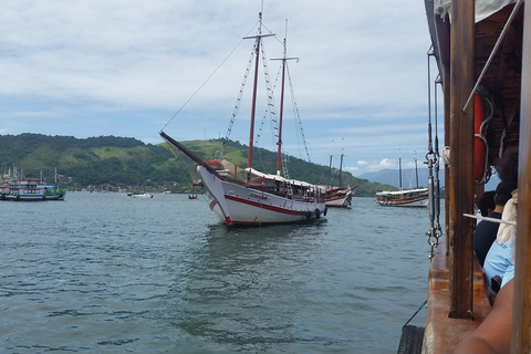 Rio de Janeiro: Angra dos Reis, Bootsfahrt zu den Inseln und Mittagessen