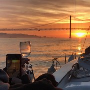 Lisbon: Sunset Sailing Cruise with Wine
