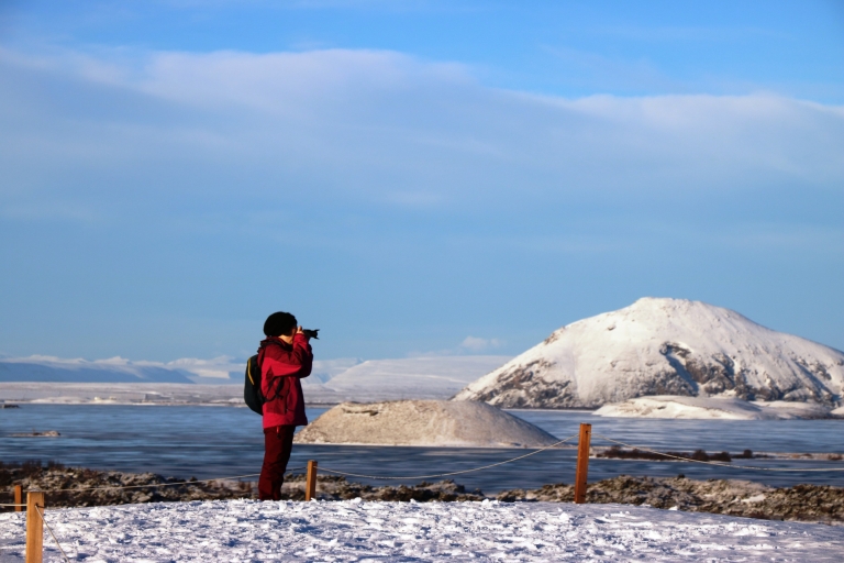 Akureyri: Tagesausflug nach Goðafoss, See Mývatn & Naturbäder
