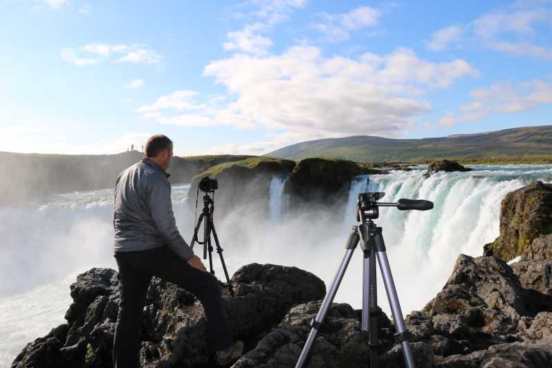 Akureyri: dagtocht naar Goðafoss, het Mývatn-meer en natuurbaden