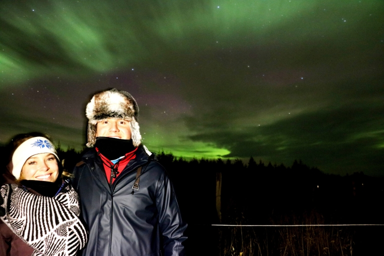 Akureyri: jacht op het noorderlichtNorth Lights Tour met ophaalservice bij geselecteerde hotels