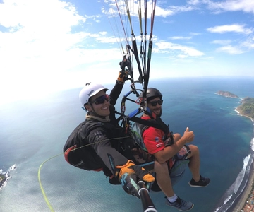 Jaco: volo in parapendio tandem di 1500 piedi con vista sulla spiaggia