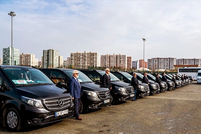 Estambul: alquiler de coches privados con conductorAlquiler de coche privado con conductor - 5 horas